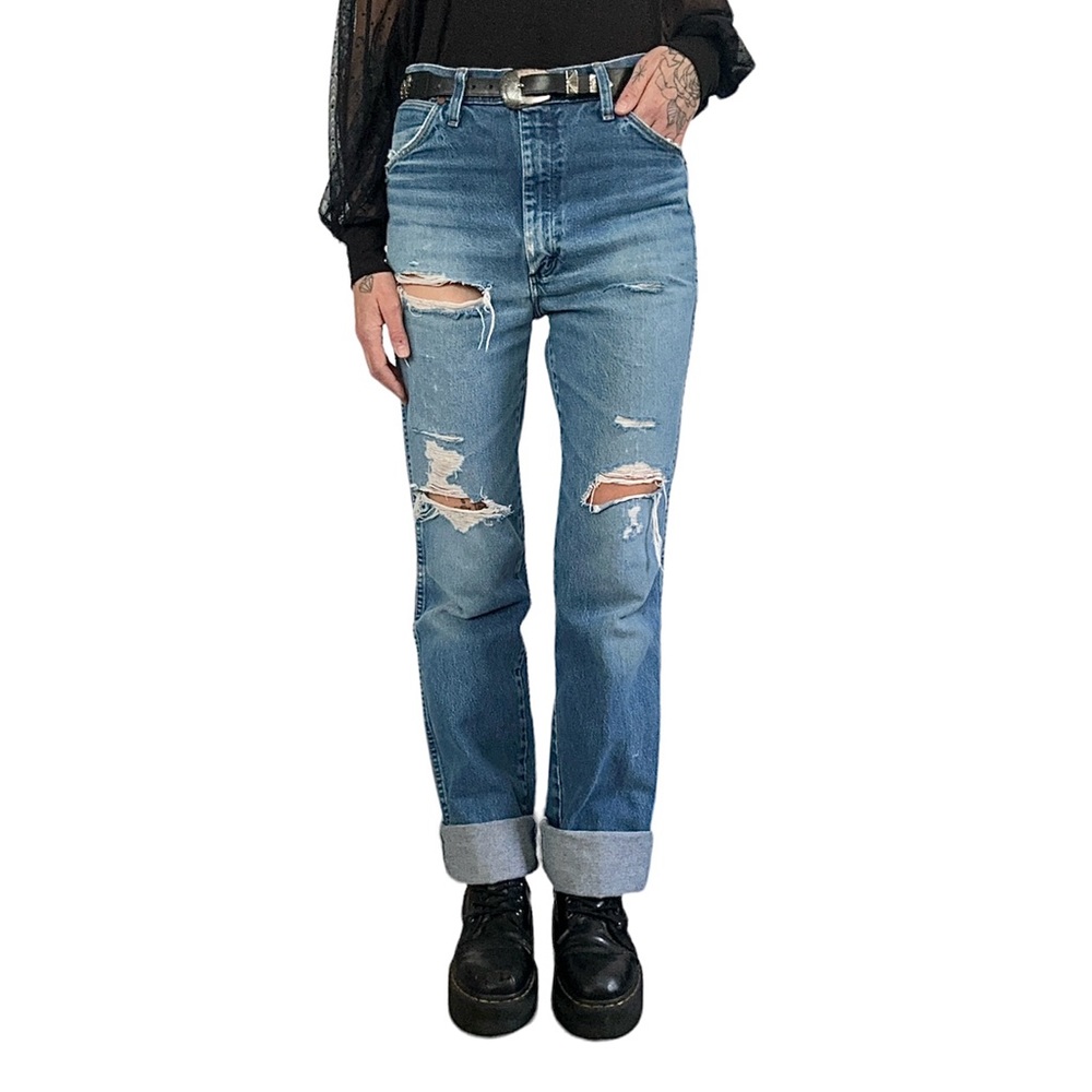 One Of A Kind Vintage Wrangler Jeans • Sz 32 x 36